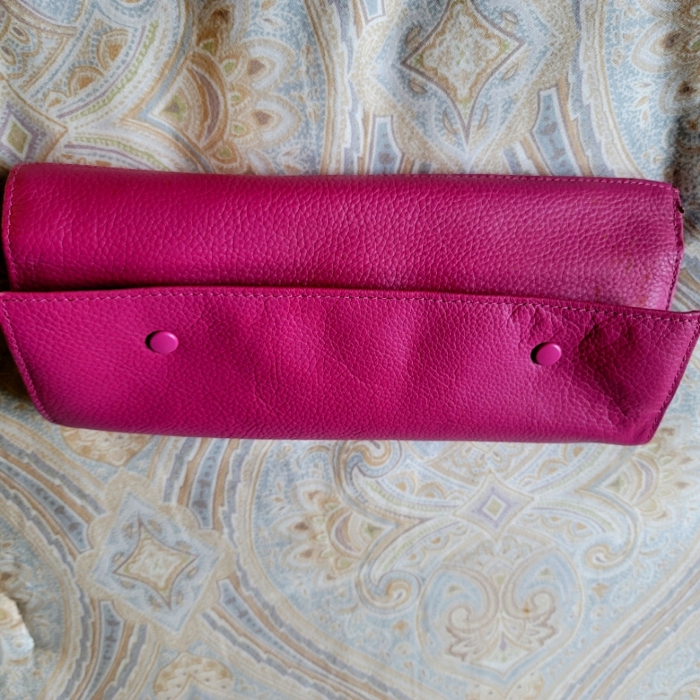 Hot pink leather travel jewelry keeper